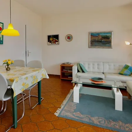 Apartment C06 Orselina